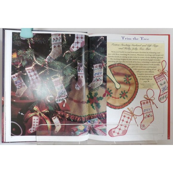 A Cross Stitch Christmas by Better Homes & Gardens "Handmade Treasures" ©1995 - Picture 6 of 16